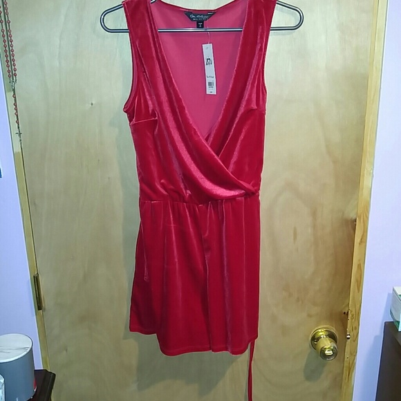 Miss Selfridge Red velvet romper - Picture 1 of 8